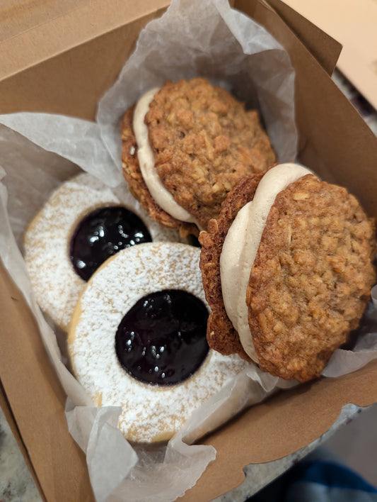 Seasonal Cookie Box - 4pk